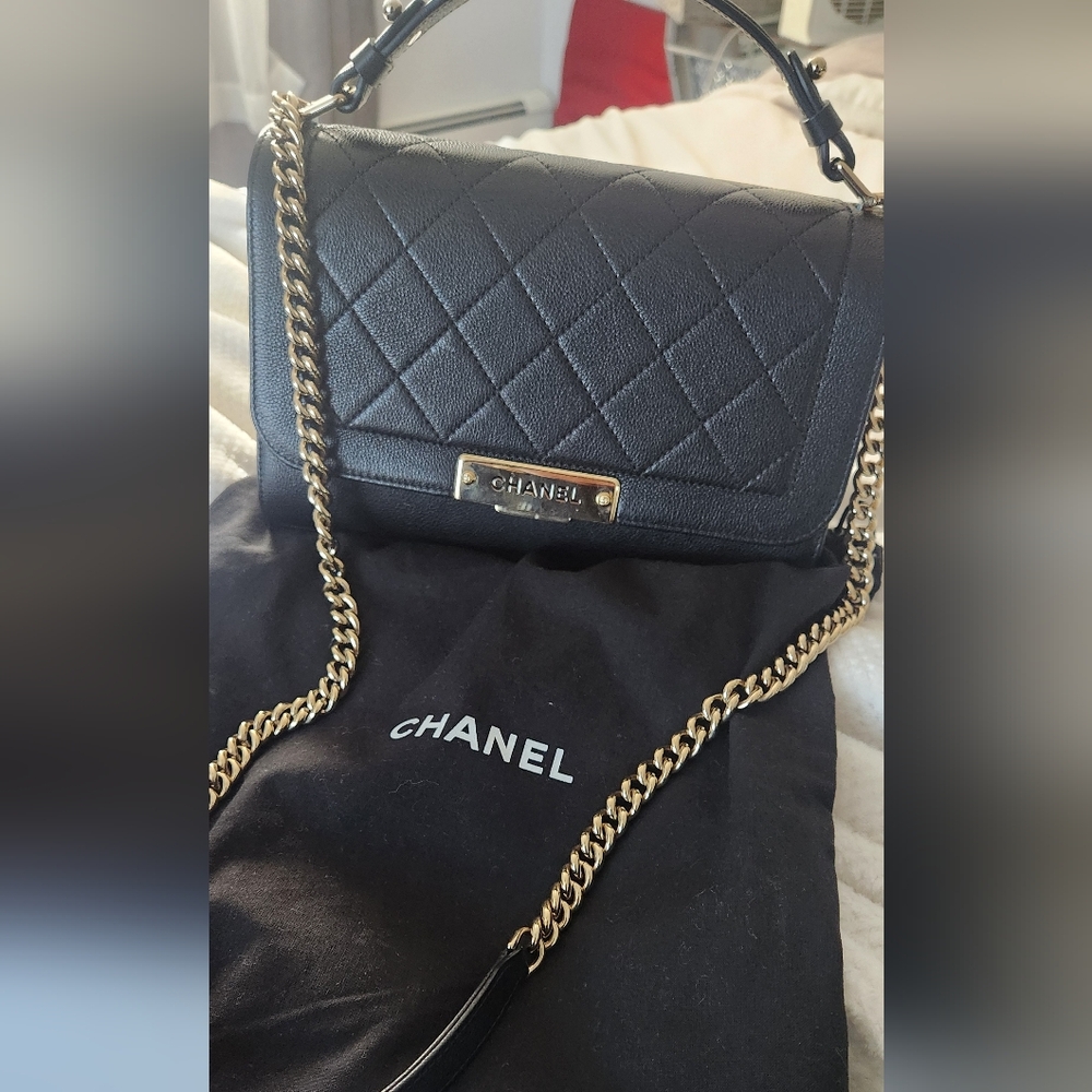 💯 Authentic Chanel Business Affinity bag